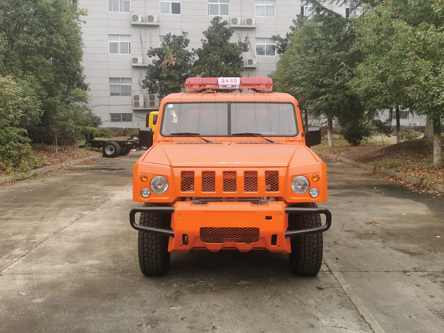 森林四驅勇士雙排1.31噸供水車